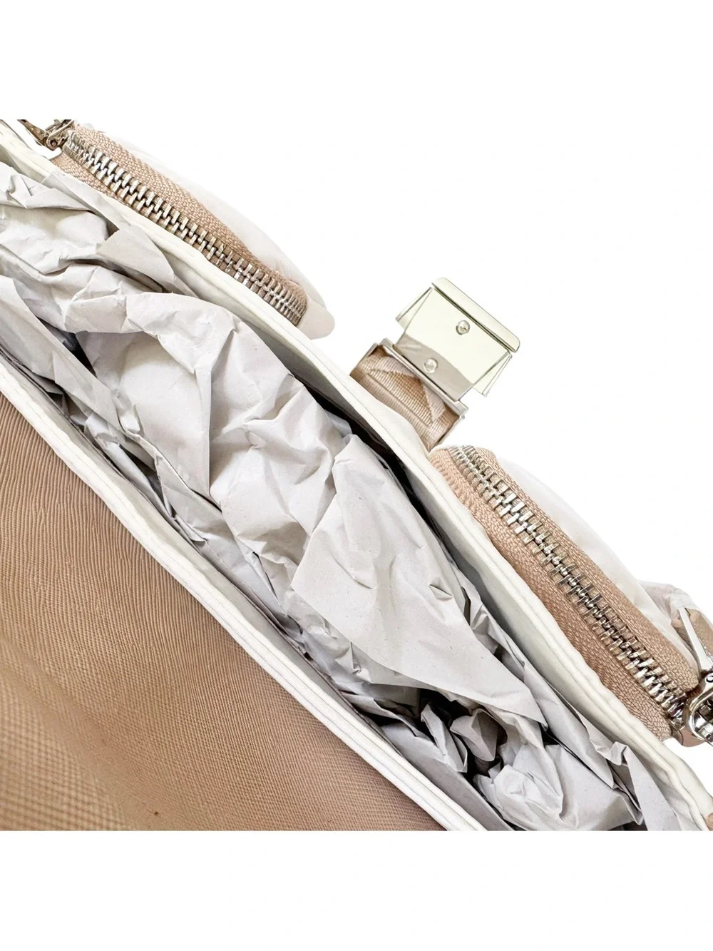 NWT Steve Madden Move Utility Crossbody Bag Cream and Tan With FLAWS - Picture 12 of 14